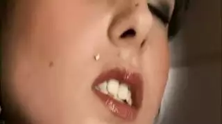 شاب ينيكن شاب