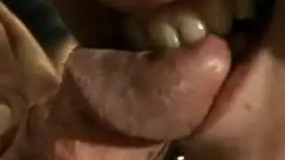 بورن عالمي: قذف في الطيز ثم نوم عميق
