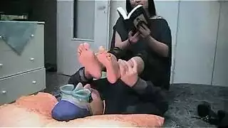 فتيات مراهقات في مشهد جنس جماعي ساخن