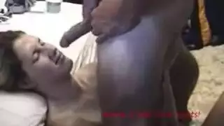 فتاة أوروبية ناضجة تمثل في أفلام إباحية مقابل الدولارات
