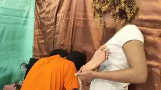 دكتوره فحص القضيب الرجال