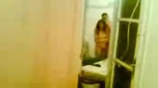 افش صاحبتو في المحل