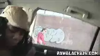 وجه يتم تناوله بواسطة قضيب ضخم، شرب كل السائل الساخن