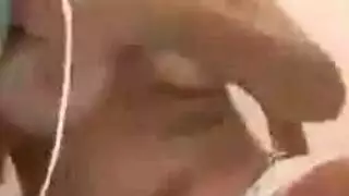 مغربية انتهازية تأخذ أموال الخليج والقضيب العربي الكبير