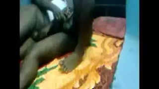 ثلاثية سحاقية صريحة: شقروات وسمراوات