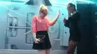 الفحل العربي يقدم جنس فموي عميق والمزيد