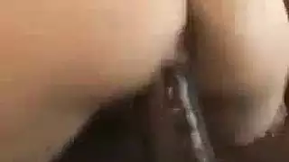 علاقة جماعية في فناء السجن