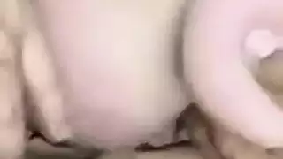نجم إباحي عربي يفتح ساقيه لجماع شرجي قاسٍ