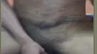 قضيب ضخم يمارس الجنس بقوة مع فرج ضيق في طبون