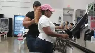 يدي علقة