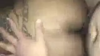 نشر مؤخرتها الممتلئة لإغواء رفيقتها في أفلام xxx