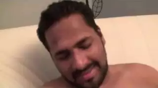 إنهاء من طيز إلى فم: فتاة هاوية تنتقل من شرج إلى فموي في فيلمها الأول