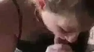  فتاة صغيرة تُخدع من أجل فيلم إباحي في السكن