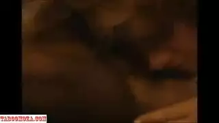 قضيب أسود كبير يهيمن على سوداء ممتلئة الصدر على قارب صيد وحيد