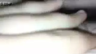 فرج مبلول يحصل على تدليك بقضيب قاس
