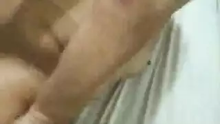 زيارة صديق صديقي الجذاب لليلة أفلام إباحية