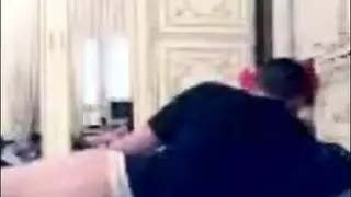عاهرة عربية غير مدركة تحصل على قذف داخلي في تسجيل سري