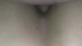 جنس شرجي عنيف: تتوسل للنزول في طيزها