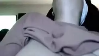 مراهقة عربية تدلك بظرها حتى النشوة