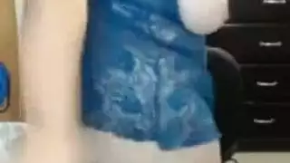 مرح جنسي في فيلا مع جميلة شعرها جامح