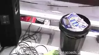 شاعر مشهور يحصل على خدمة لقضيبه مص ولعق مكثف
