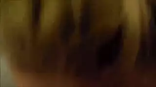 شقراء بيكسي تبتلع أداة جنسية سميكة وقاسية