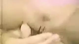 ٨ مدلك شهواني يملأ مهبلها بعد جلسة جلد قاسية بالجلد
