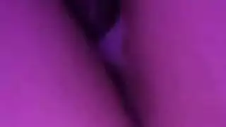 نيك تحت الطربيزه اثناء الاجتماع