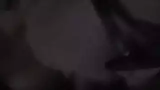 البنطلون الجينز الضيق المقطع