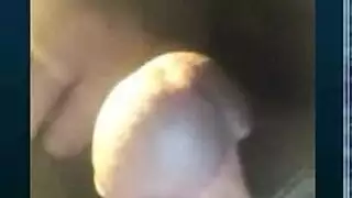 باعت فمها مقابل المال