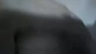 حركة فردية صارمة: الفتاة السيئة وديلدوها الصلب