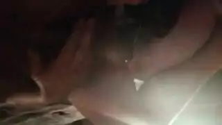 انا متشطح فوق اختي
