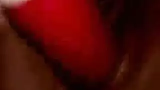 إباحية مثلية: شقيقتان تهاجمان فتحات ناتسومي الآسيوية