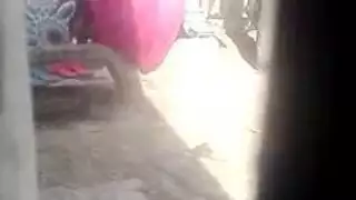 فتيات مثيرة تمارس الجنس بقوة في سيارة دفع رباعي ضخمة