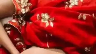 امرأة عربية ناضجة تتوق لجنس خشن من شاب أشقر