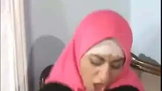 سكس نيك محجبات من قبل جنود