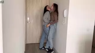غش العاشق الكولومبي يطالب بالجنس: مثليه الحليب ولعب الهرة والإصبع