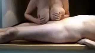 حبيبات تركيات مراهقات في فعل سحاقي مشتعل