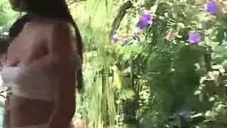 مهبل كريمي يقطر بالسائل المنوي