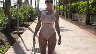 عملية لعق شرجي مدهون