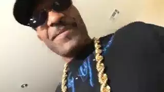 حفلة جنسية حوامل في المواصلات العامة