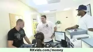 فتيات وقحات يتم تعليقهن بقوة