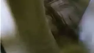 شاب سوداني مثير يدخن قبل ممارسة جنس إباحي مكثف