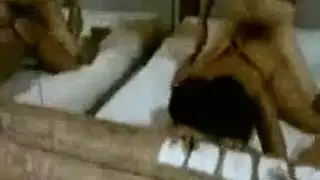 أثداء طبيعية عملاقة مع جماع جماعي