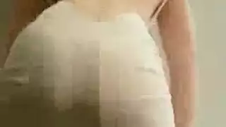 زوجات ضخمة الثدي جماعي وجهاً بقذف السائل المنوي