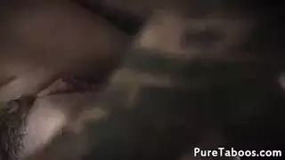 صنم غبية إباحية بإيلاج مزدوج