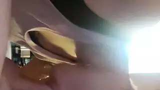 زوجة هذا الجار لا تستطيع التخلي عن قضيبي الإباحي الضخم