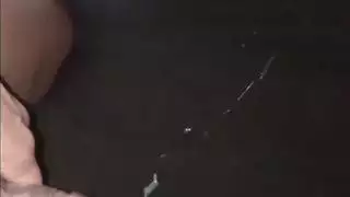 احتفال عيد ميلاد عاري: صنم منفرد وحذاء رياضي مع هزة الجماع نائب الرئيس