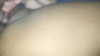 برازيلية ساخنة تأخذ قضيب أسود بعمق في فعل شرجي بوضعية رعاة البقر