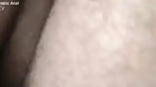 إنتاج منزلي إكس إكس إكس: ثنائي عربي يمارس الإيلاج المزدوج في فرج زوجتي الضيق